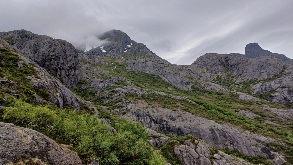 Nusfjord Waterfall Scramble